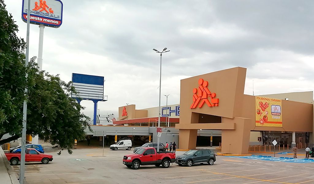 Tiendas y Servicios - escala-celaya