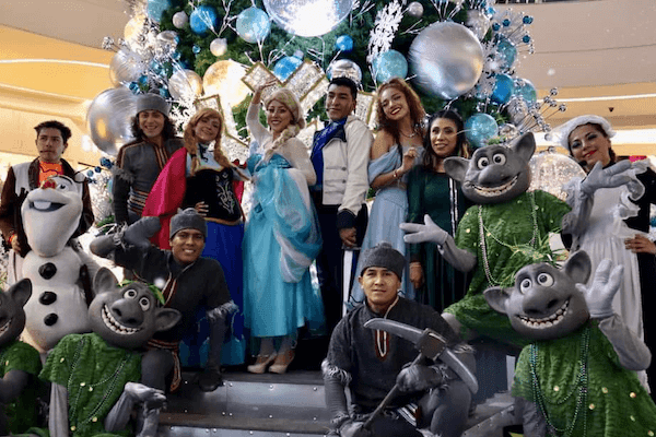 Encendido del árbol y show de Frozen