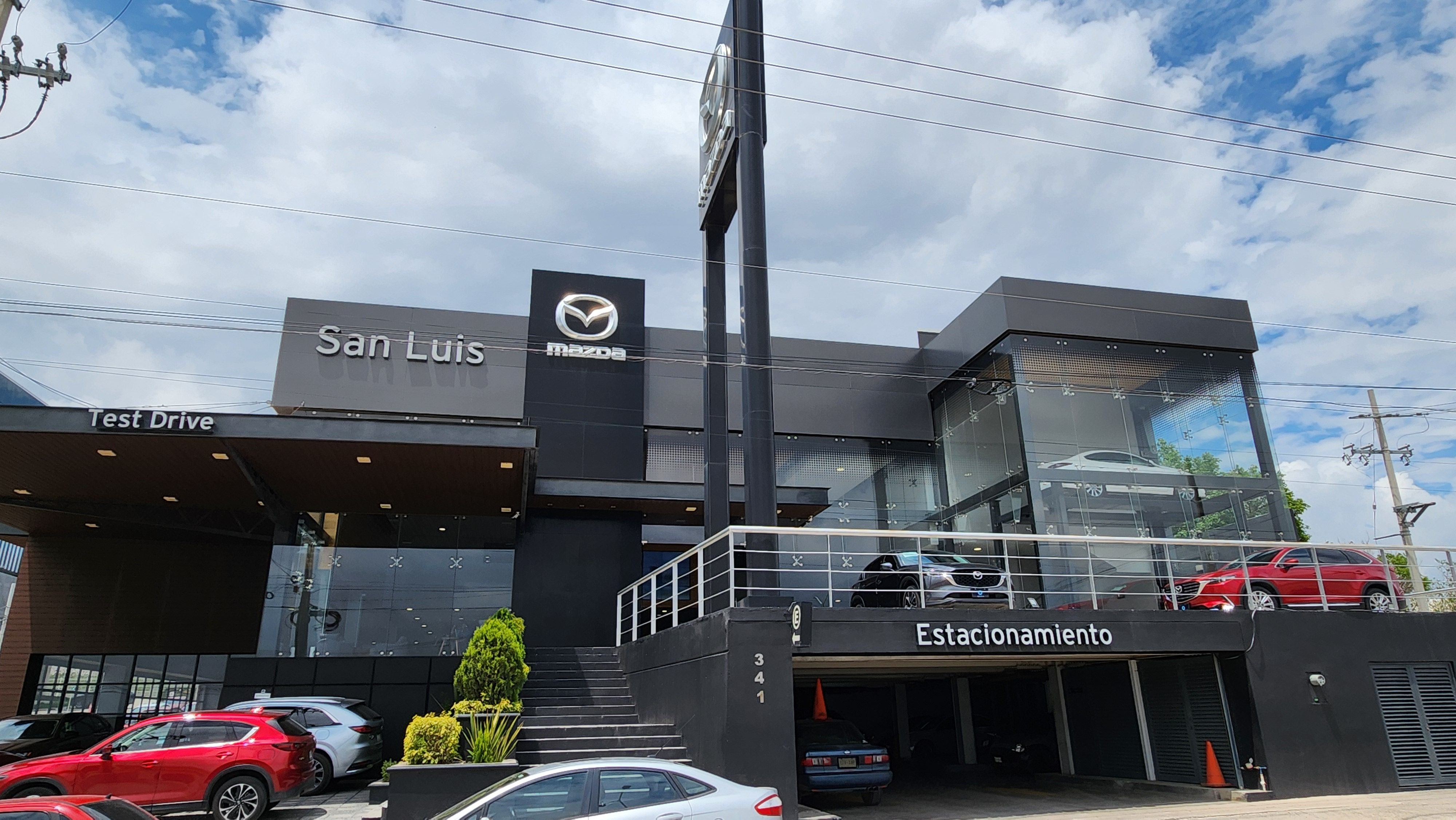 Mazda San Luis - Lomas