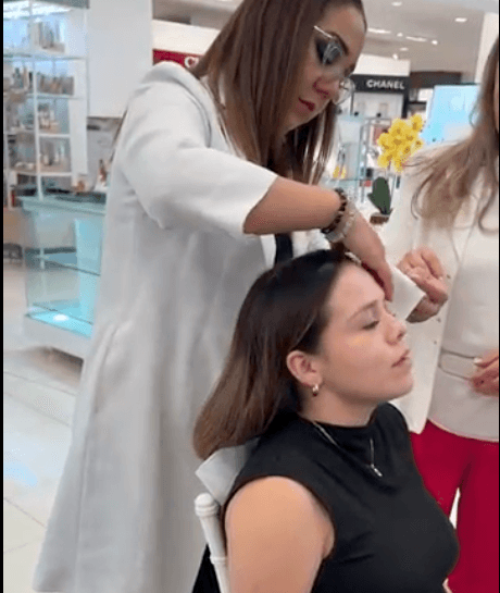 ASESORIA DE MAQUILLAJE CLINIQUE-LIVERPOOL