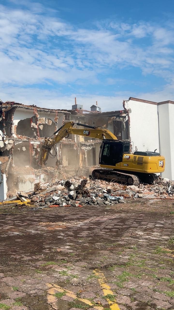 Comienza una nueva etapa: inicia la demolición del Holiday Inn Morelia desktop